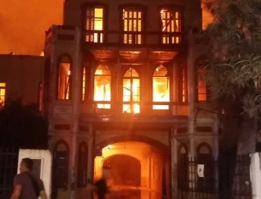 Κρήτη: Άγνωστο παραμένει ακόμη για το αν υπήρχε εγκλωβισμένος στο φλεγόμενο πολεμικό μουσείο